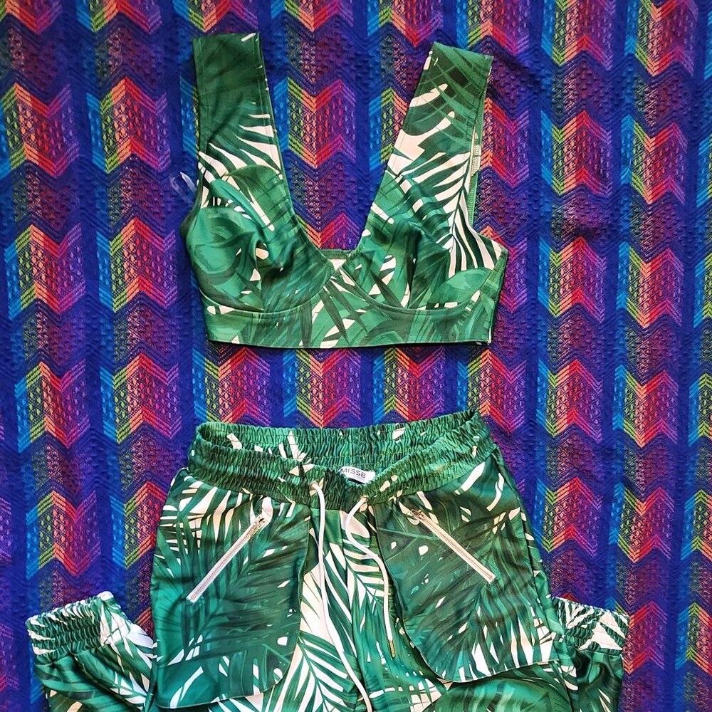 Tropical Palm Print Zip-Front Crop Top & Jogger Set – MISS8 LA M